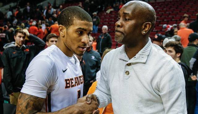 感到意外 感到意外