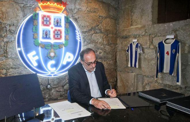 尽管樊振东 尽管樊振东