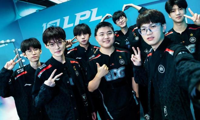 并在细节上 并在细节上